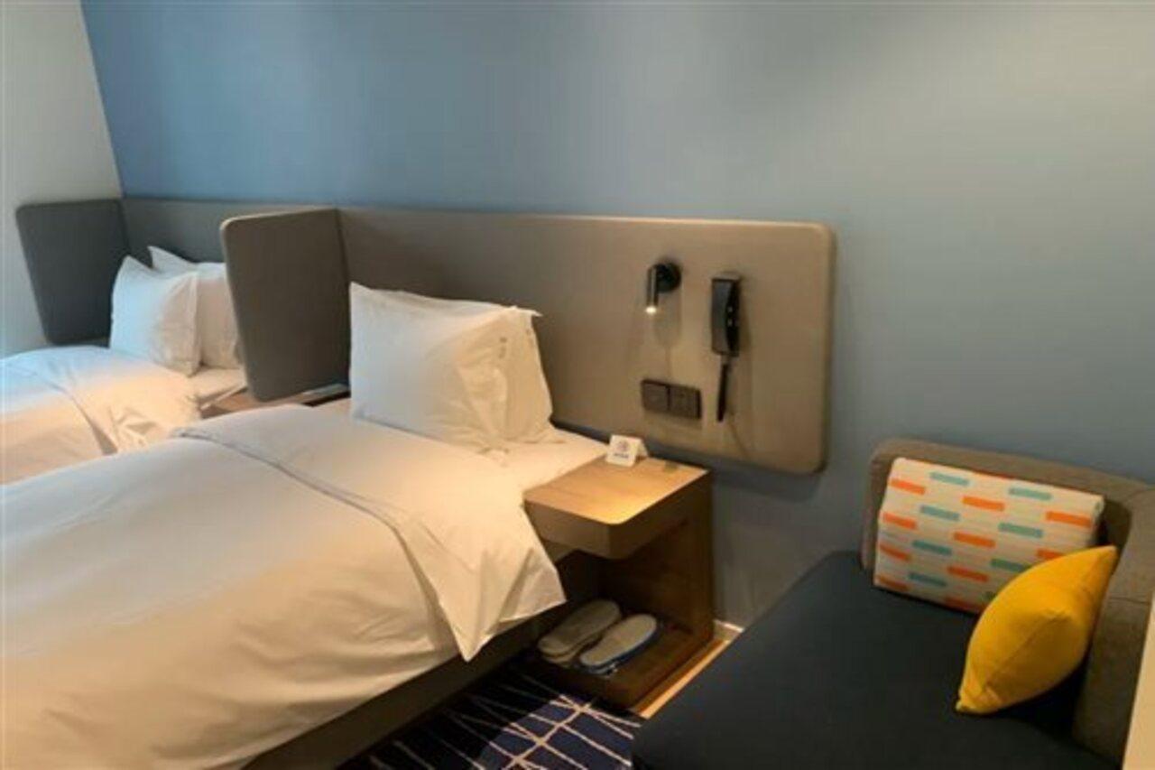Holiday Inn Express Shanghai Baoyang By Ihg Exterior foto